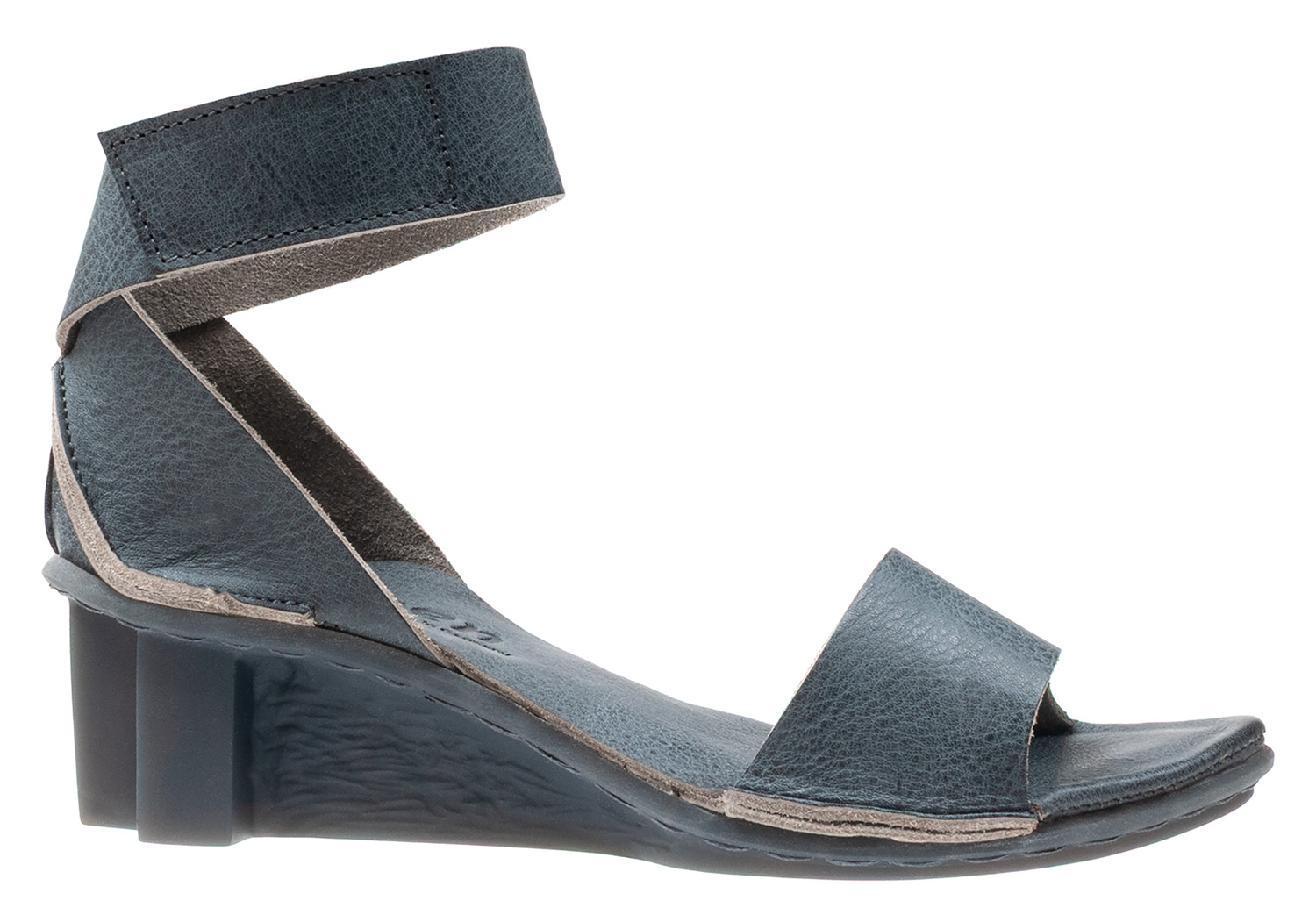 [trippen] Itten f ( stone-bi-waw )