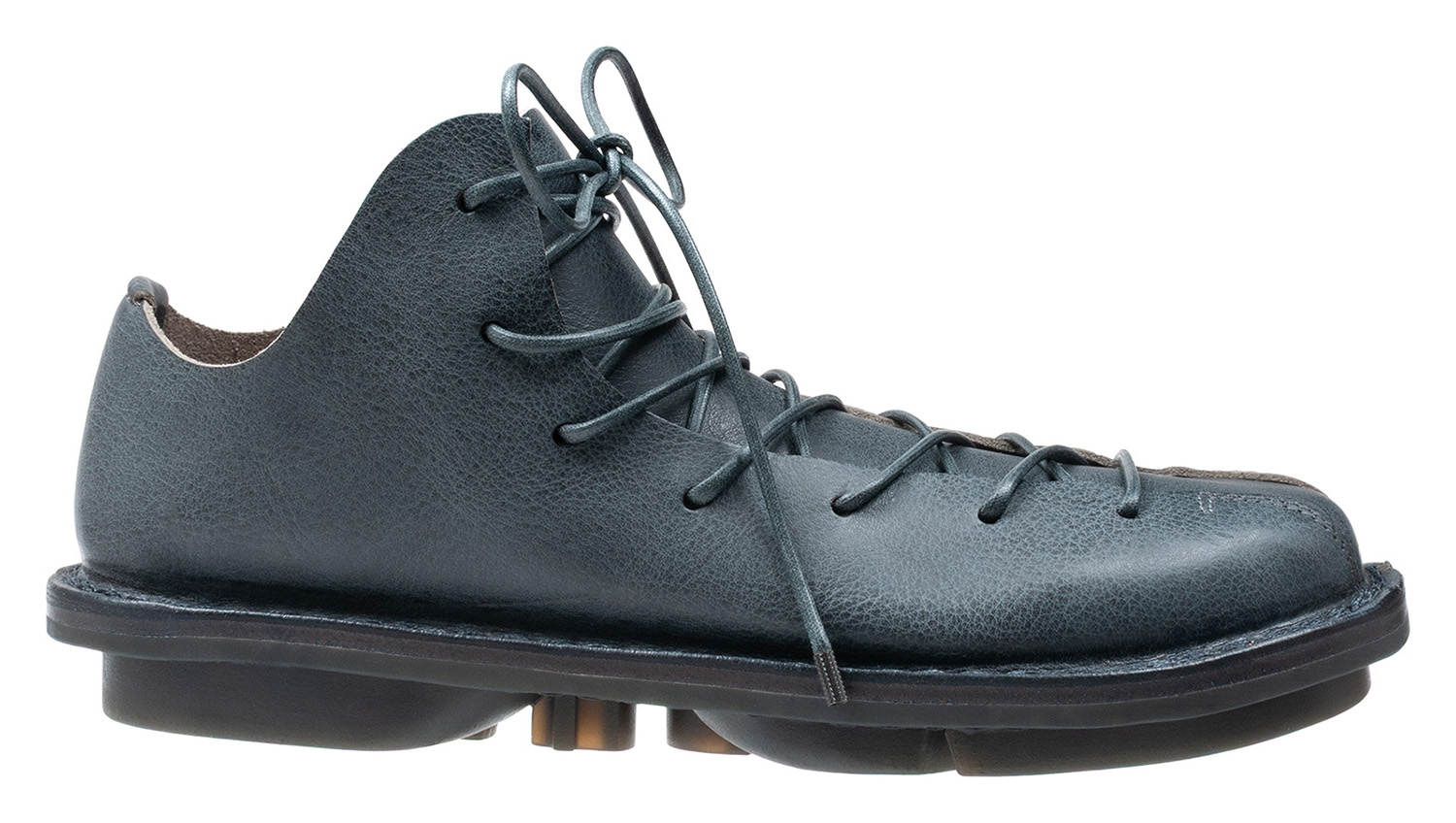 [trippen] Tyler m ( stone-bi-waw )